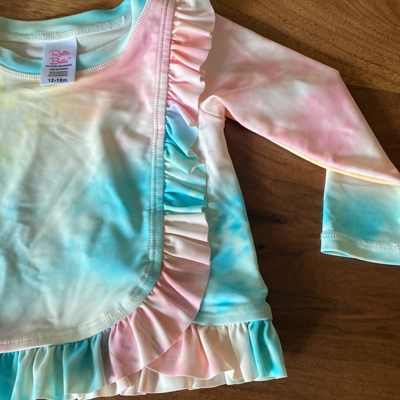 Ruffle Butts toddler tie dye rash guard. Size 12-18 months - Picture 3 of 5
